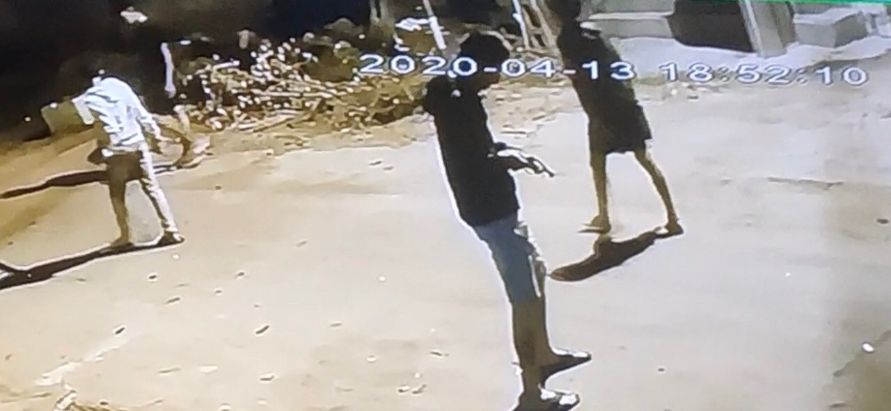 Hàng chục đối tượng mang hung khí truy sát nhau 'như phim hành động' ảnh 1