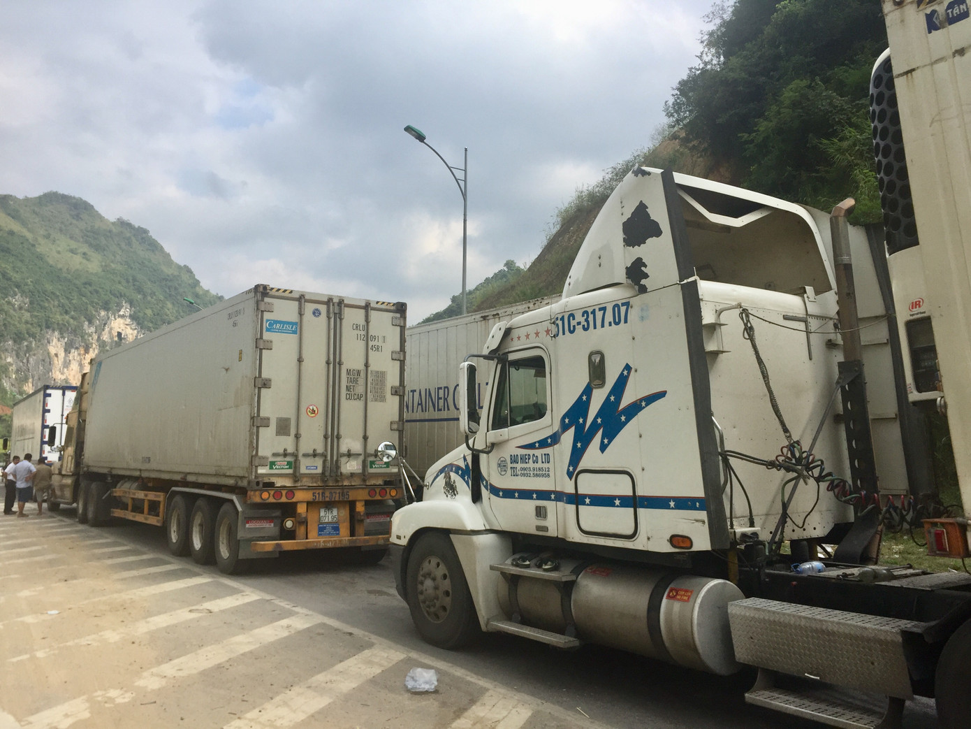 Thấp thỏm lo 'giải cứu' gần 500 container nông sản ùn ứ tại Tân Thanh ảnh 2