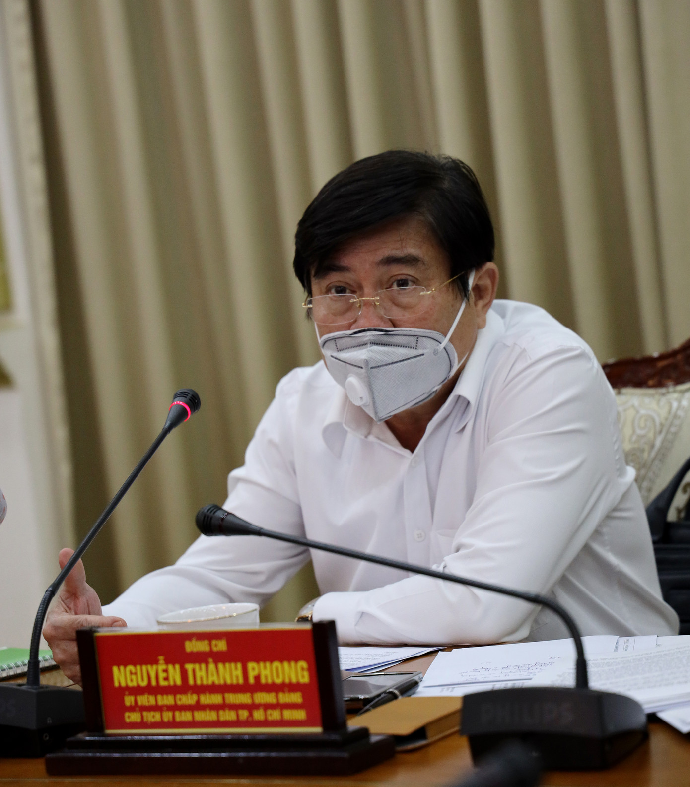 Vi phạm về cách ly phòng dịch COVID-19, Vũ Khắc Tiệp có thể bị phạt ảnh 1