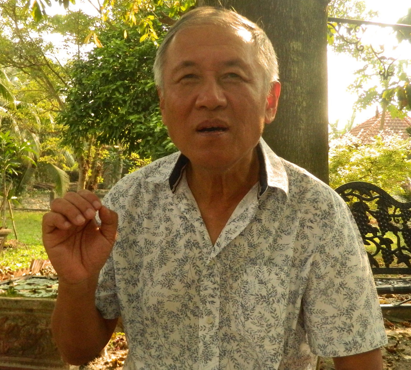 TSKH Nguyễn Quốc Bình: ‘Buồng khử khuẩn chỉ diệt…vi trùng' ảnh 1