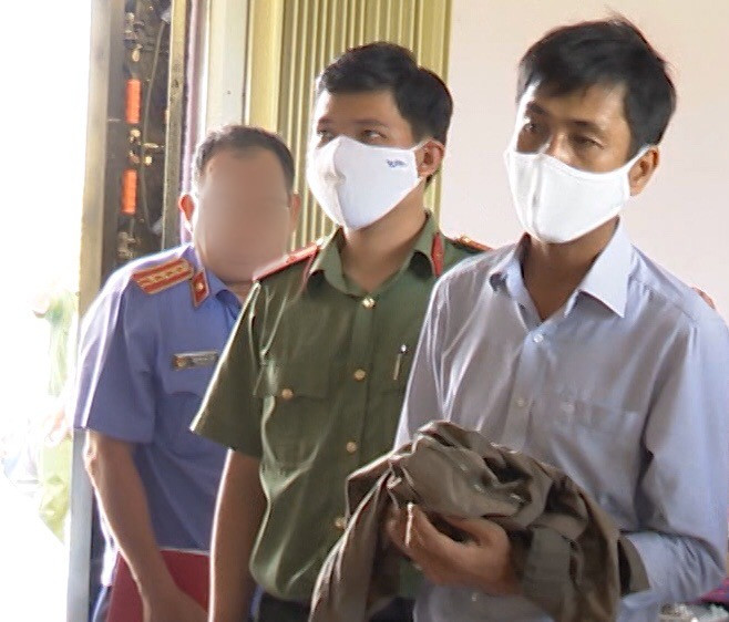 Làm giả văn bản của UBND tỉnh, Tổng Cục đường bộ, một giám đốc bị bắt ảnh 1