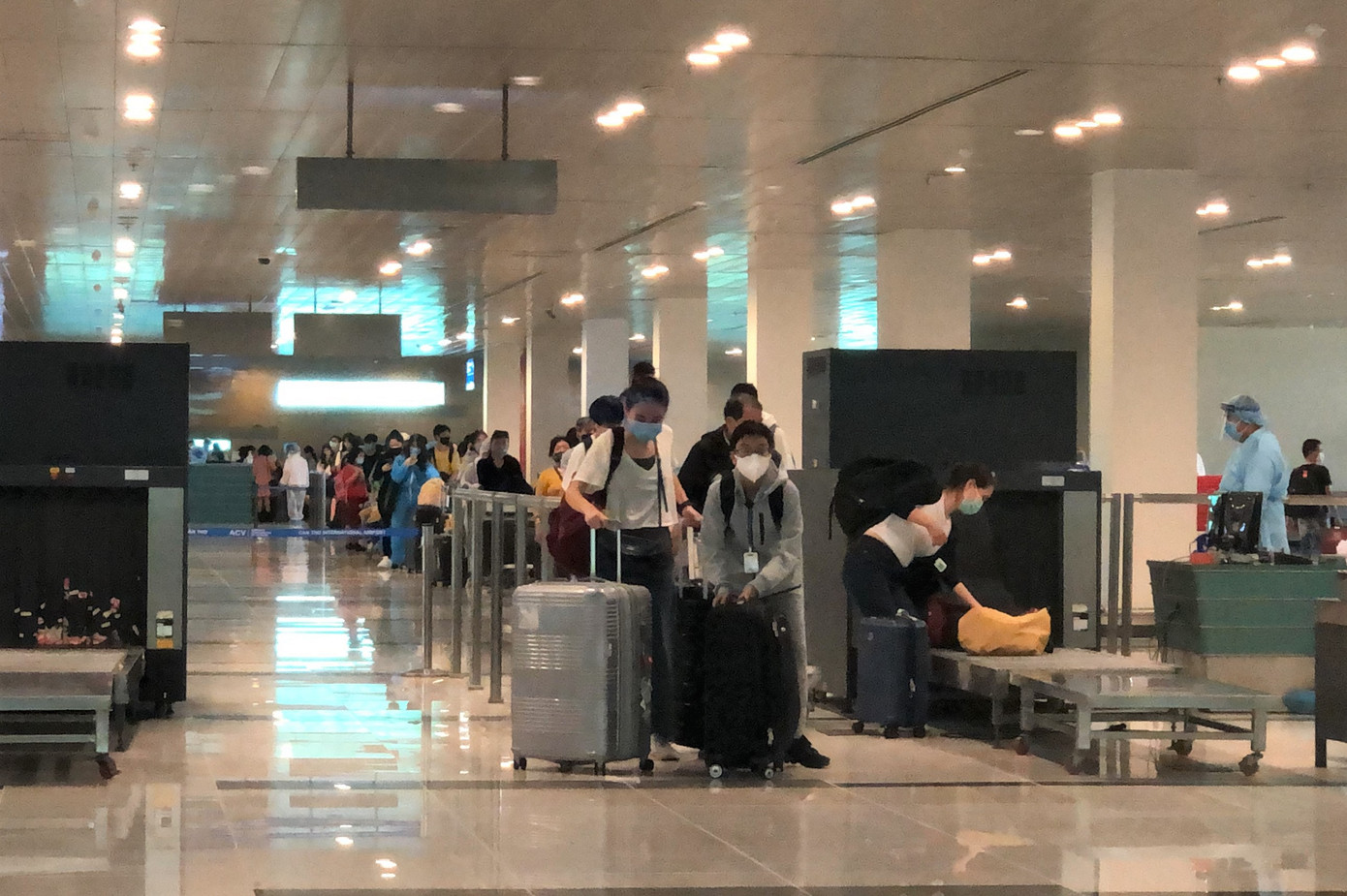 Quản lí chặt, theo dõi sức khỏe 14 ngày khách từ Đà Nẵng đến Cần Thơ ảnh 1