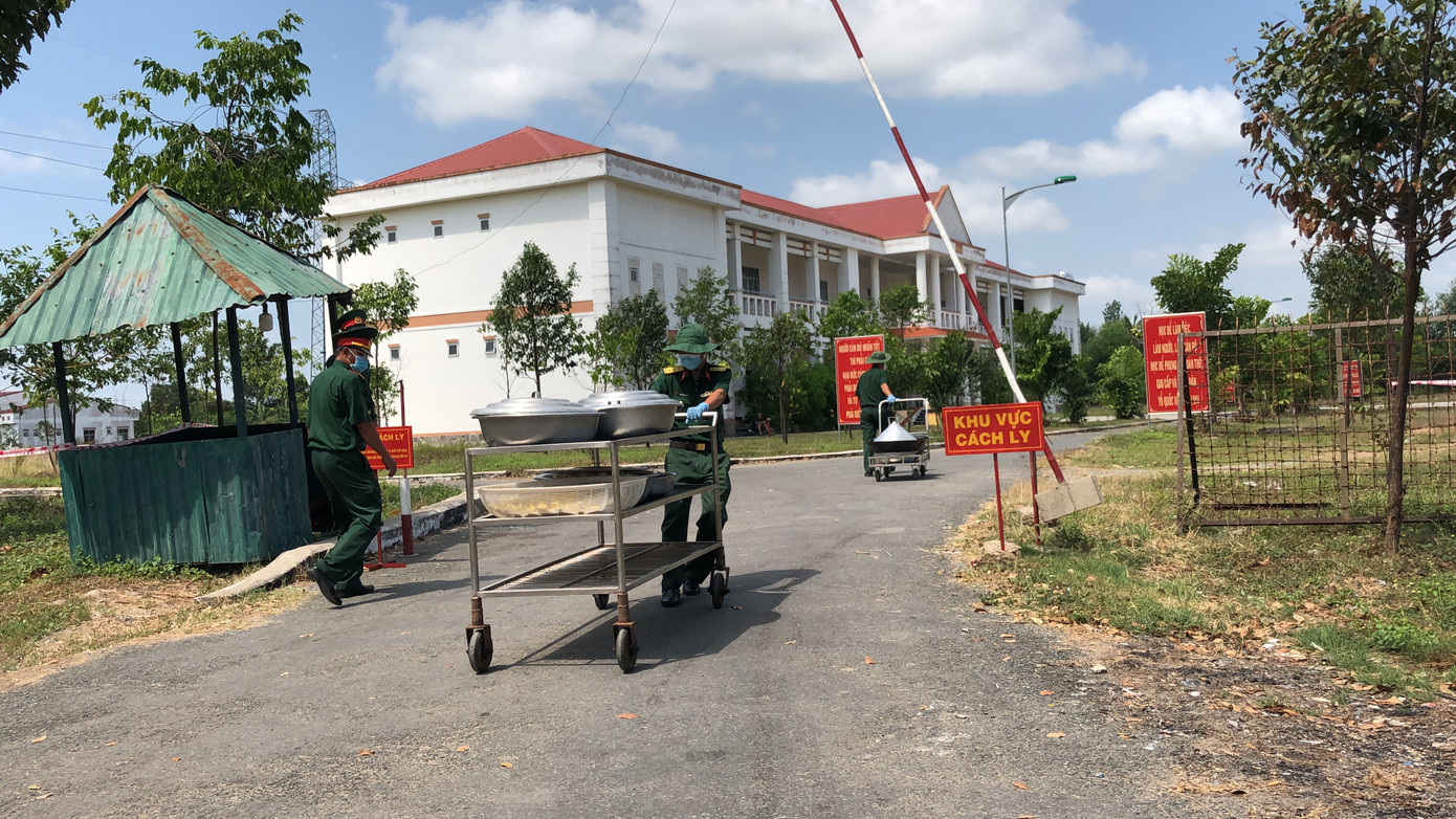 Tiêu chuẩn bộ đội ăn thế nào, người ở khu cách ly được ăn như vậy ảnh 7