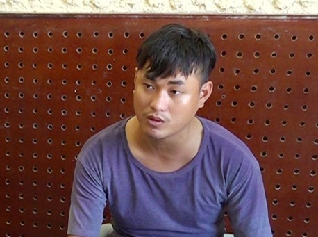 Đòi nợ 1 triệu đồng, người đàn ông bị cháu vợ chém đứt gần lìa tay ảnh 1