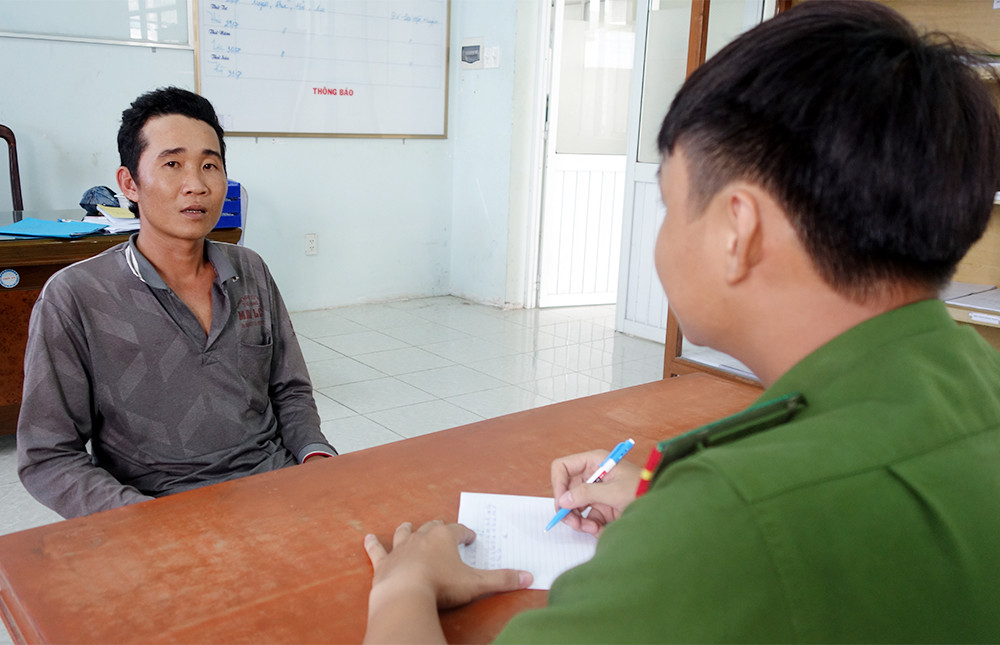 Chơi game hết tiền sợ bị vợ mắng, nam thanh niên dựng lên vụ cướp táo tợn ảnh 1