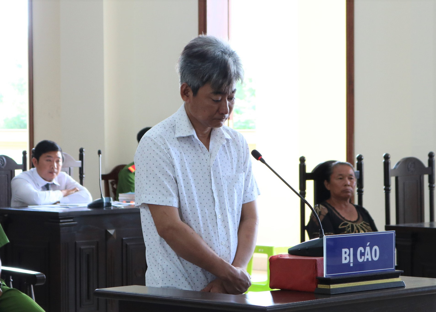 Đánh bài thua không chung tiền còn gây án mạng ảnh 1