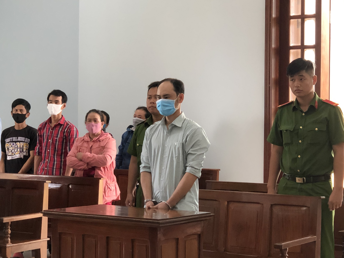 U40 giở trò đồi bại với bé gái chậm phát triển, bóc lịch 14 năm ảnh 1