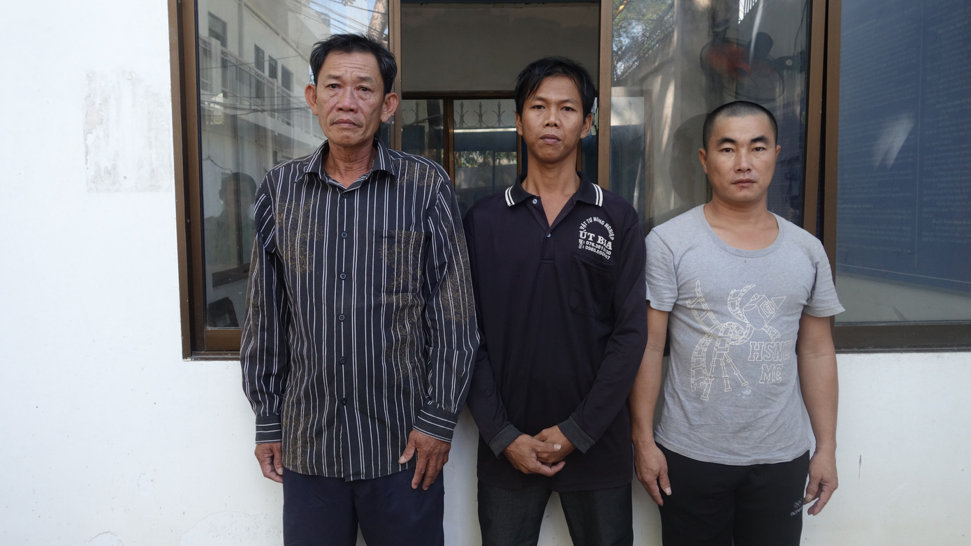 Bị bắt vì đưa người trái phép qua biên giới với giá 250.000 đồng ảnh 1