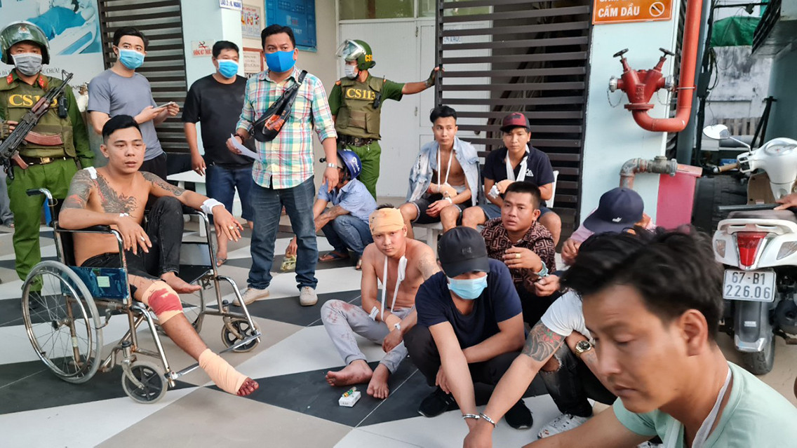 Truy bắt nhóm thanh niên sử dụng súng, mã tấu hỗn chiến trên QL91 ảnh 2