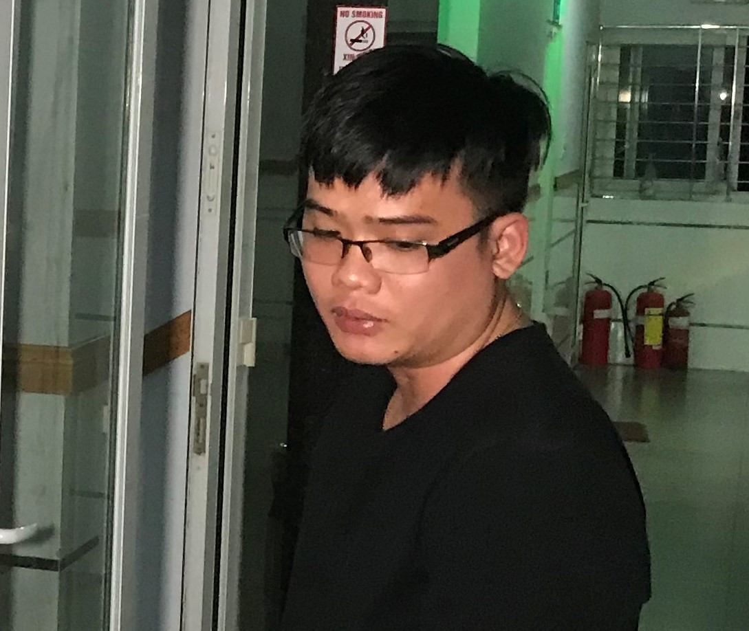 Tạm giữ hình sự quản lí khách sạn trẻ tuổi điều gái mại dâm ảnh 1