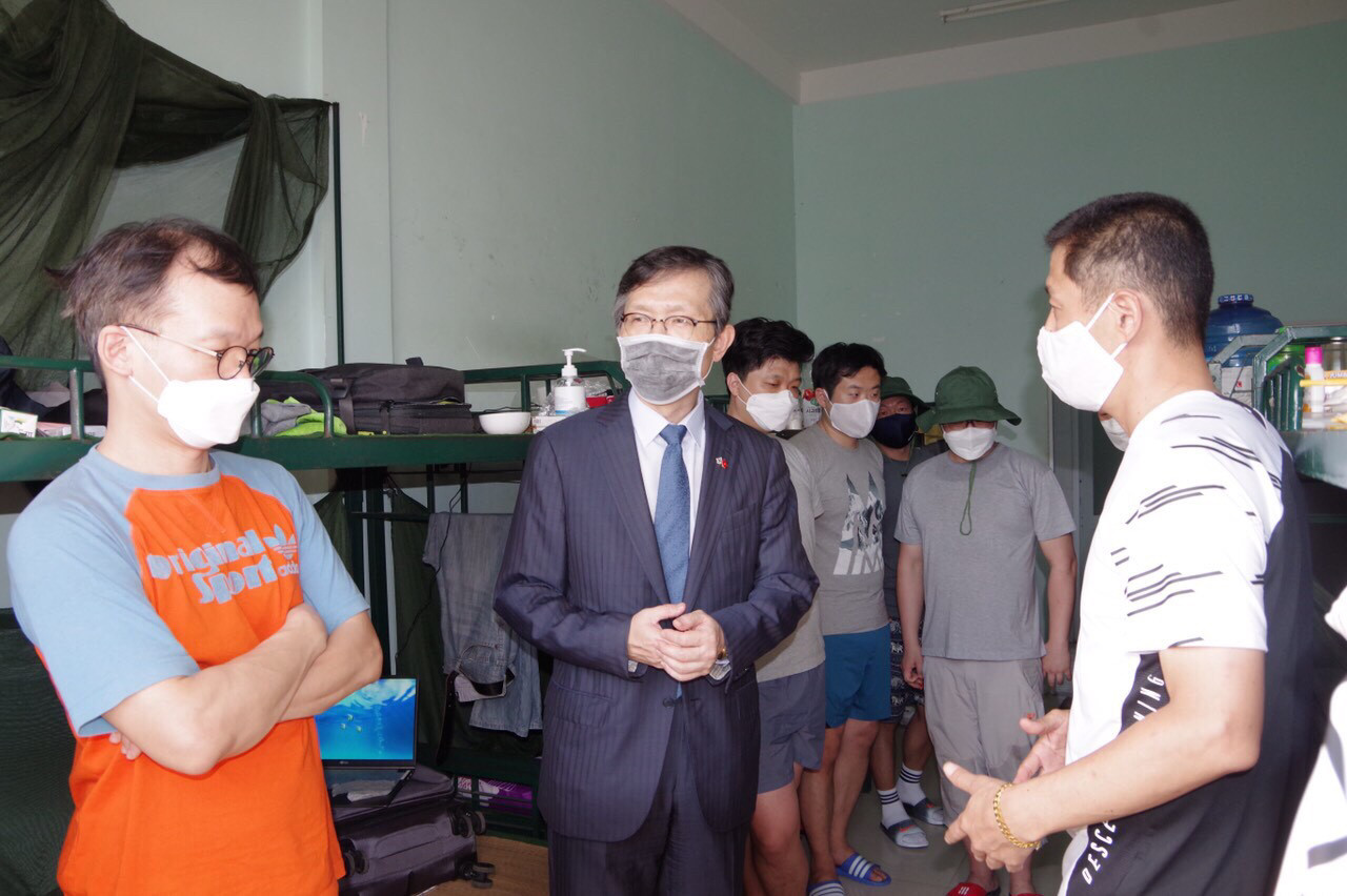 Tổng lãnh sự quán Hàn Quốc thăm khu cách ly dịch Covid-19 tại Cần Thơ ảnh 4