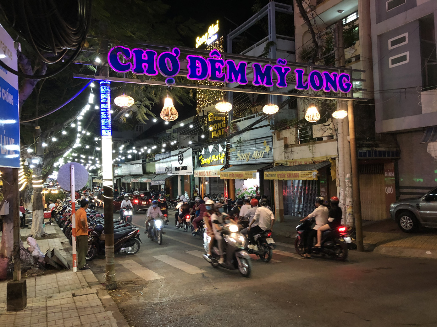 Cả nước chính thức bước sang năm mới Tân Sửu 2021 ảnh 30