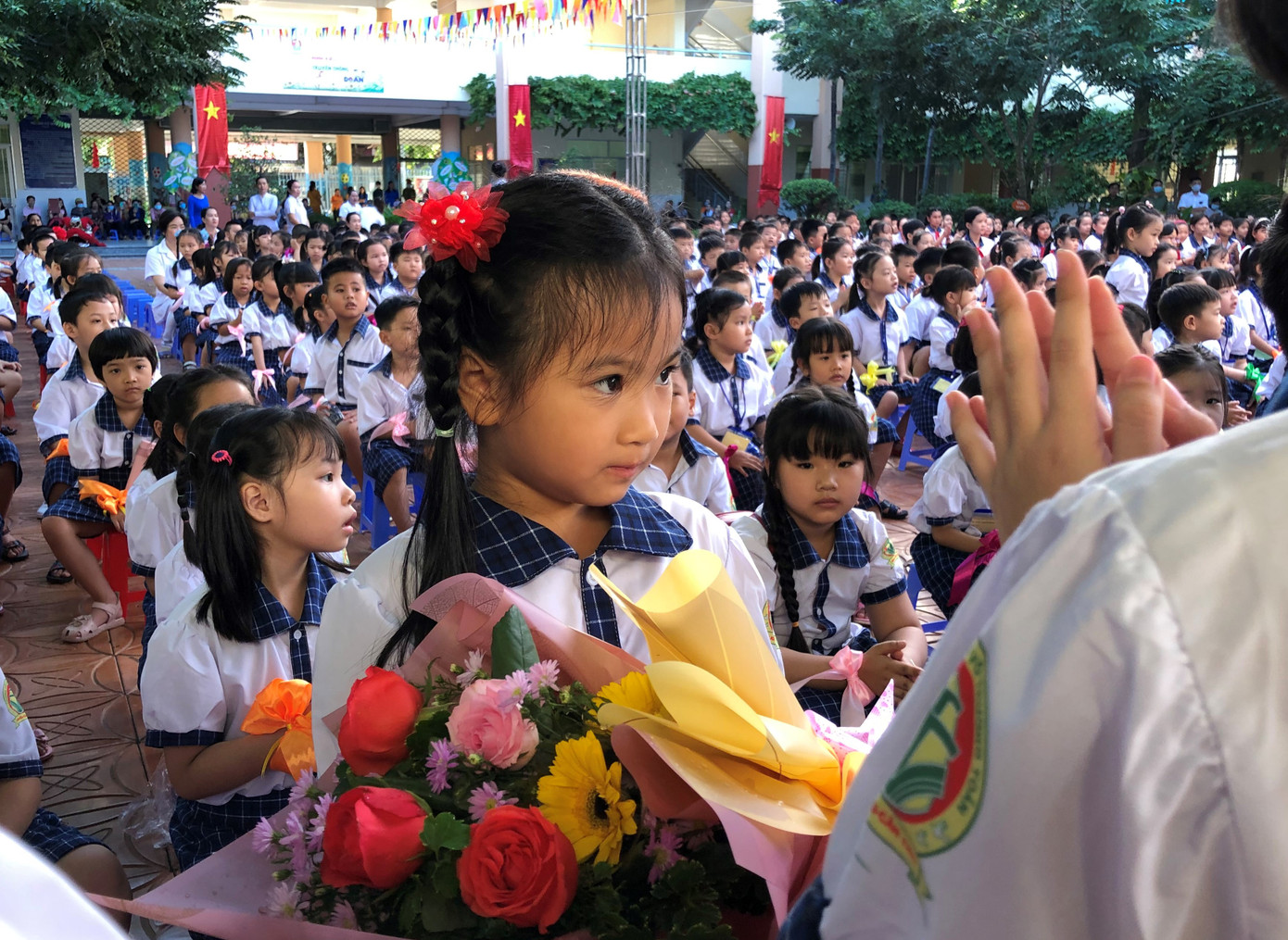Lễ khai giảng đặc biệt trong mùa COVID-19: Nơi trực tuyến, nơi khai giảng trong lớp học ảnh 24