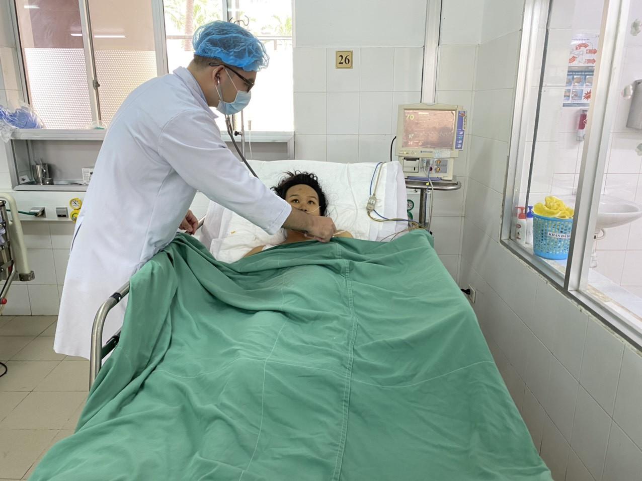 Lọc máu liên tục 41 giờ cứu sống sản phụ suýt chết vì suy đa cơ quan ảnh 1