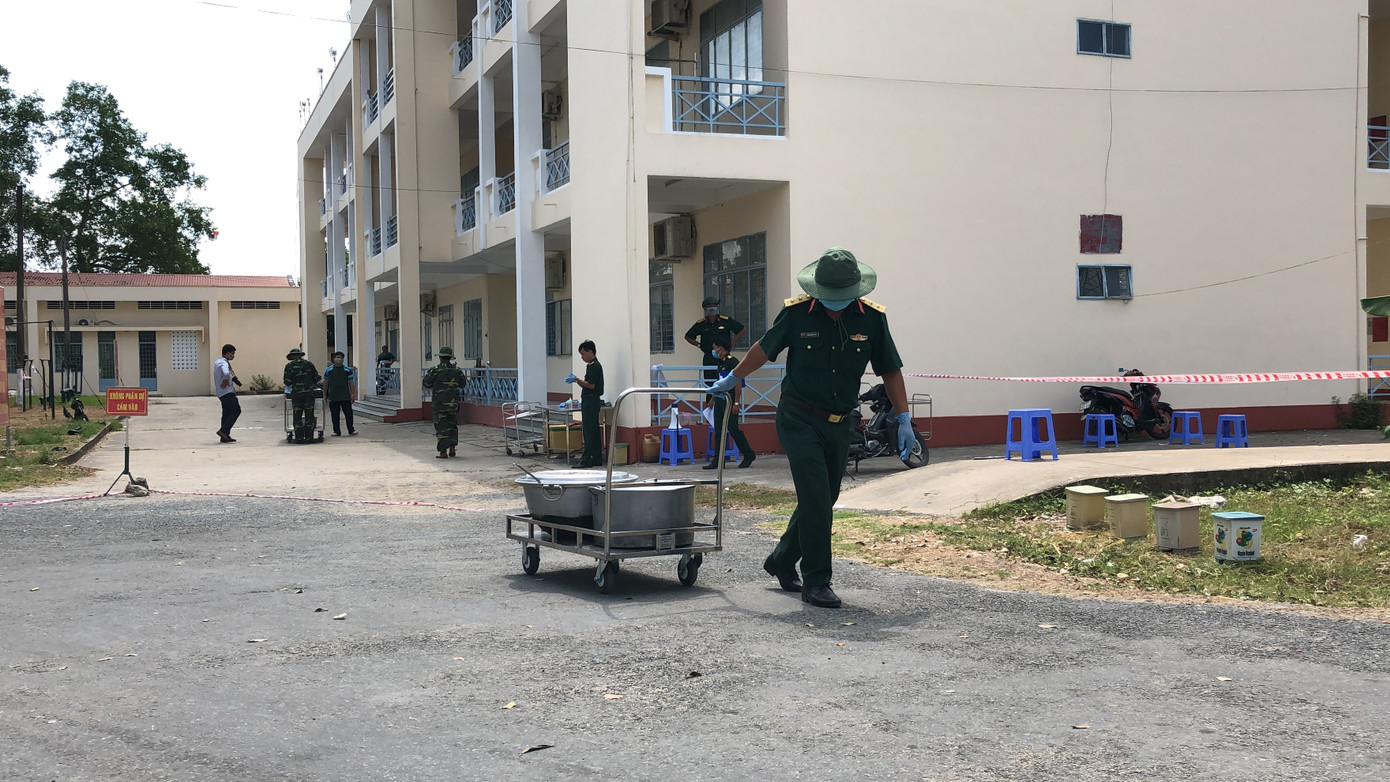 Tiêu chuẩn bộ đội ăn thế nào, người ở khu cách ly được ăn như vậy ảnh 6