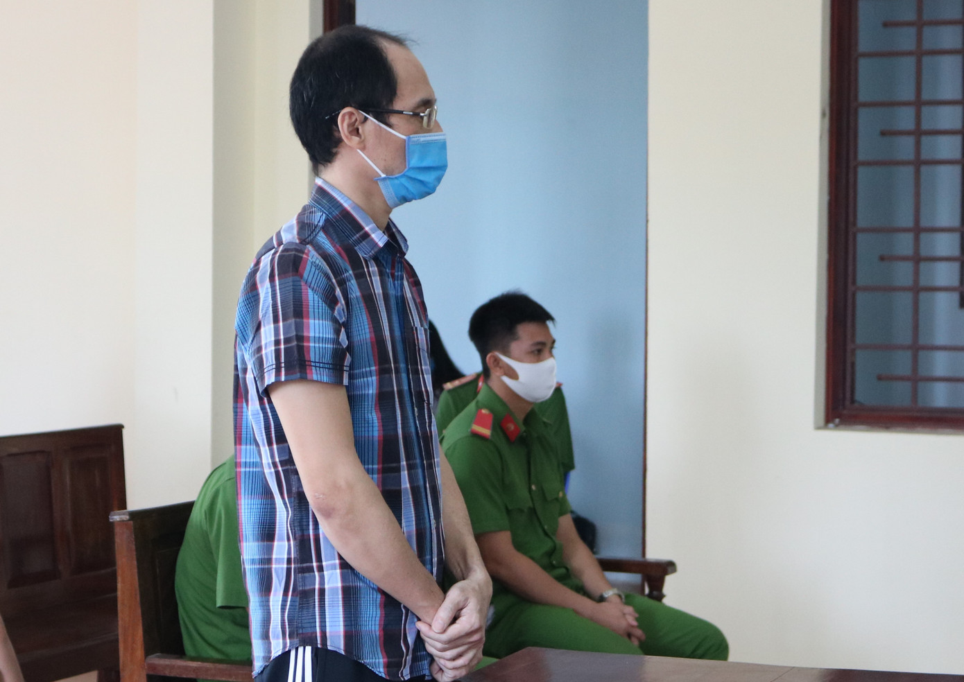 Đăng tải thông tin chống phá, bôi nhọ Đảng và Nhà nước, một Facebooker lĩnh án ảnh 1