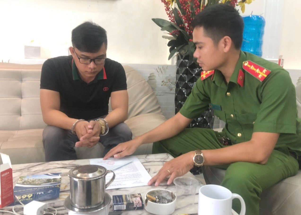 Lợi dụng COVID - 19, chị em giám đốc vờ bán khẩu trang để lừa đảo hơn 8 tỉ ảnh 1