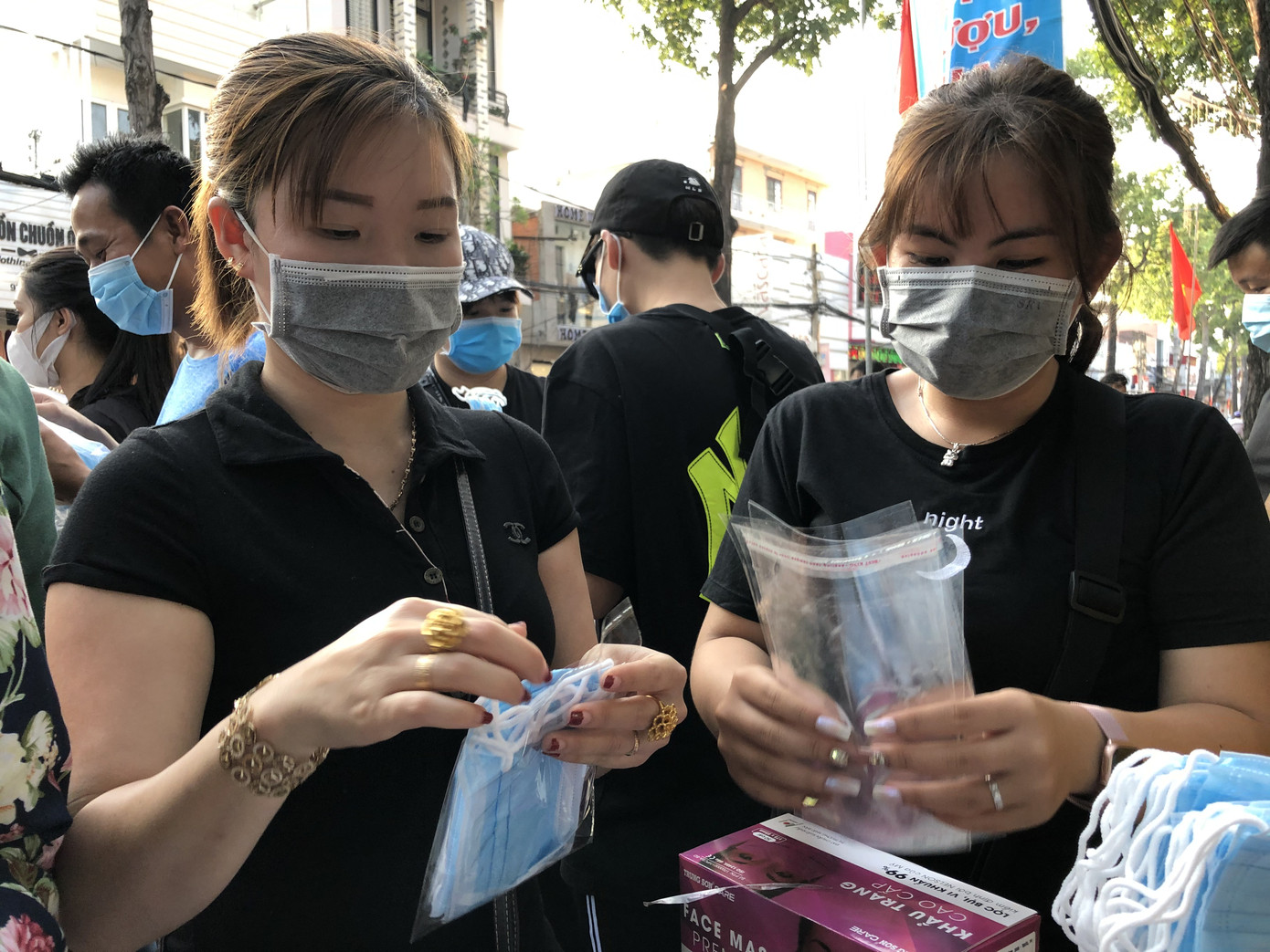 Những chiếc khẩu trang nghĩa tình ở đất Tây Đô ảnh 4