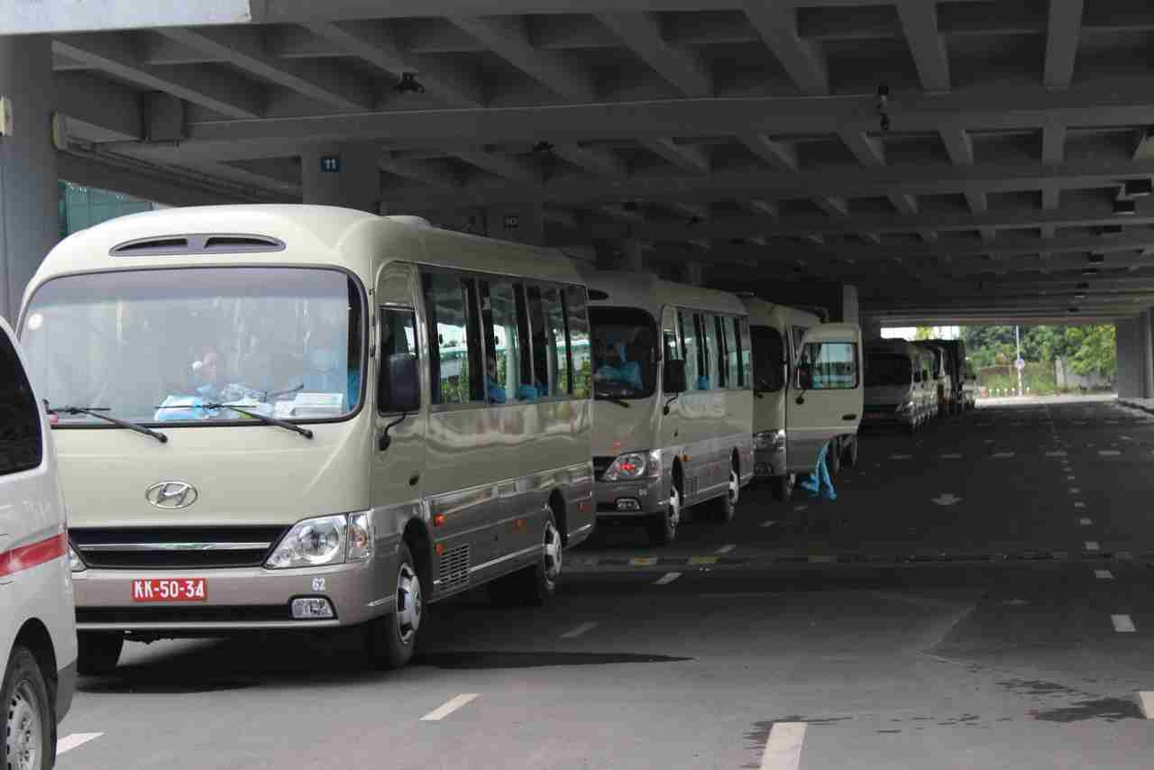 Sân bay Cần Thơ đón hơn 300 công dân về từ Singapore ảnh 7