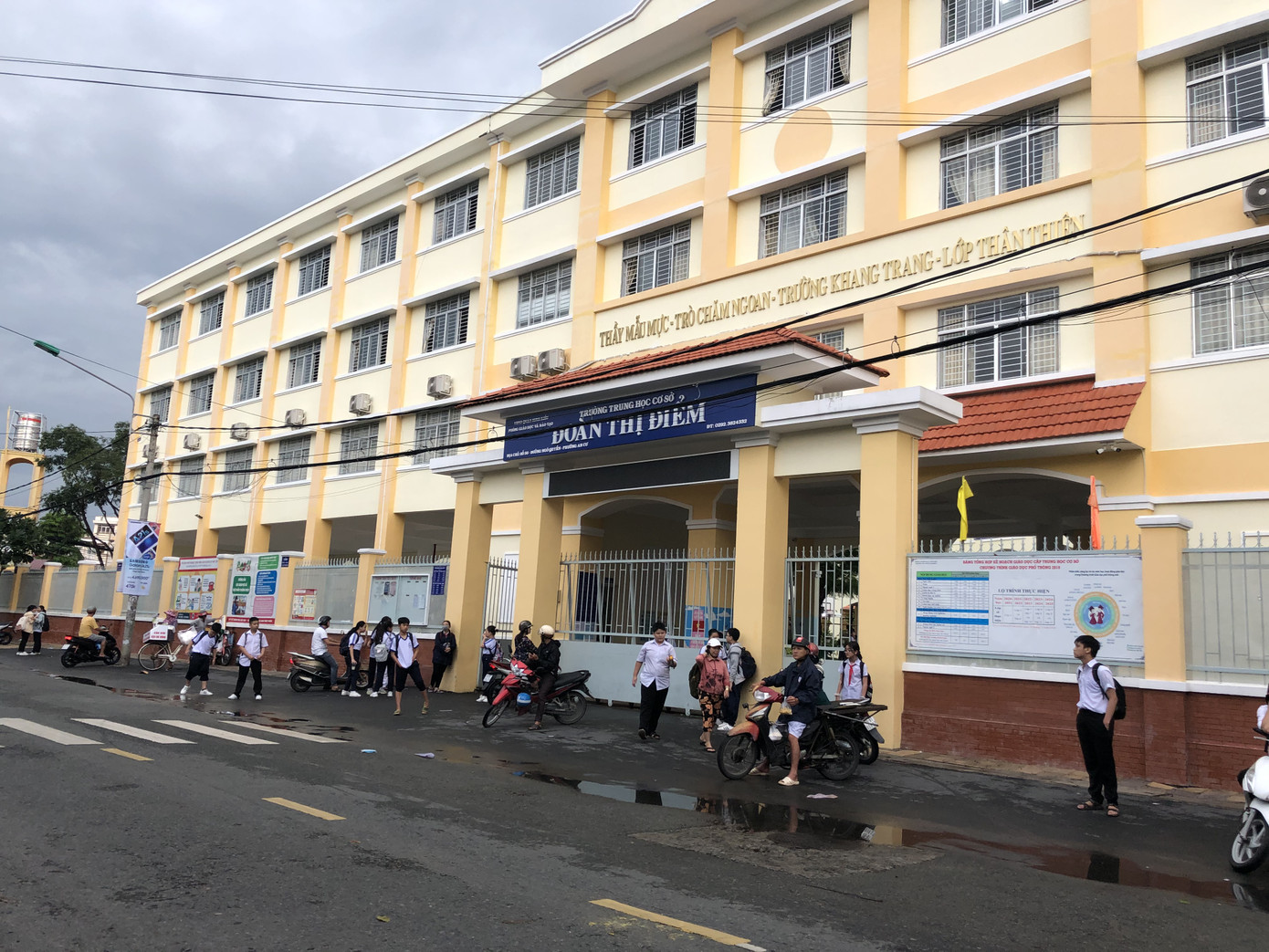 Lý do học sinh Cần Thơ đánh bạn trước cổng trường ảnh 2