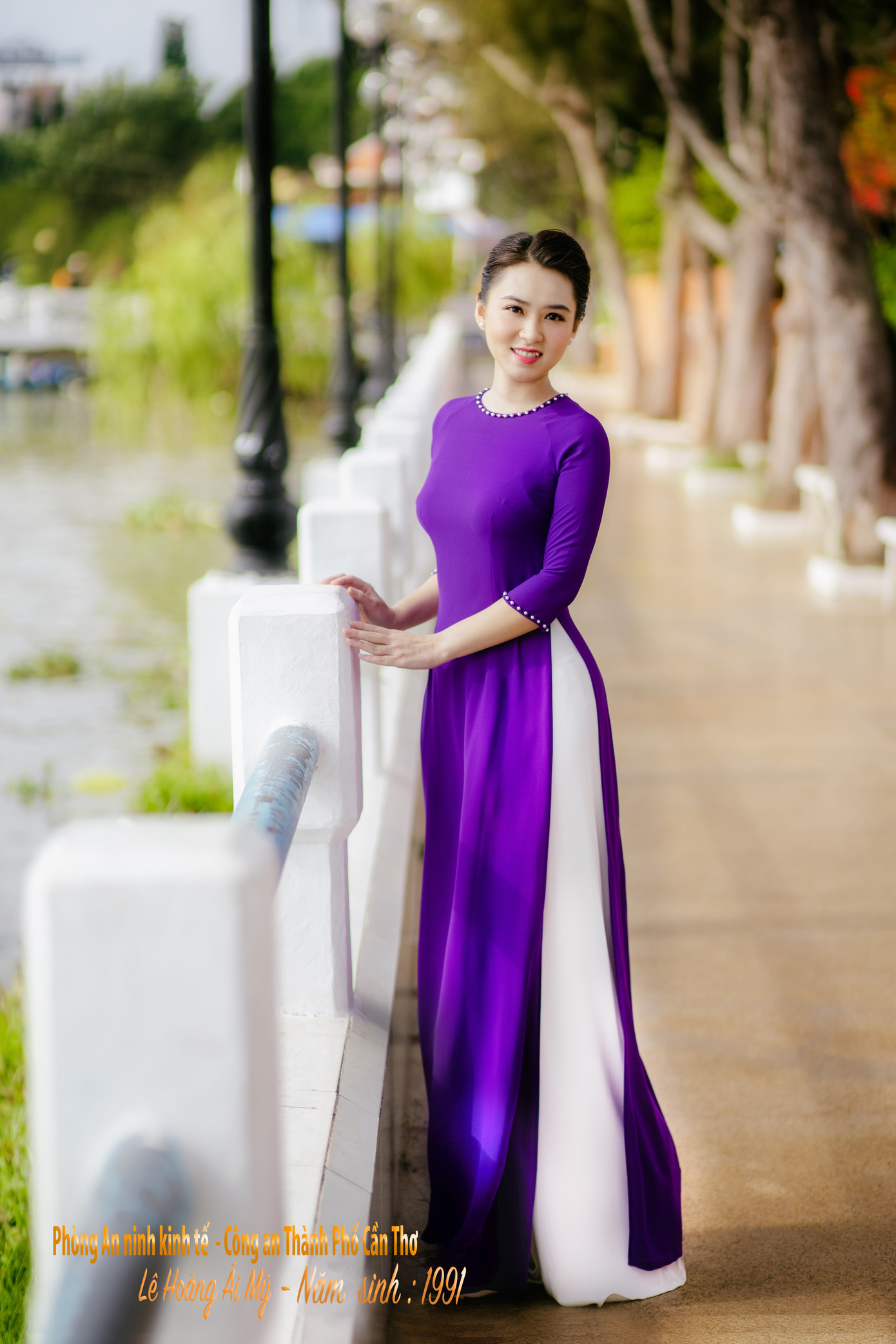 Nữ chiến sĩ Công an xứ Tây Đô khoe nét dịu dàng trong tà áo dài ảnh 4