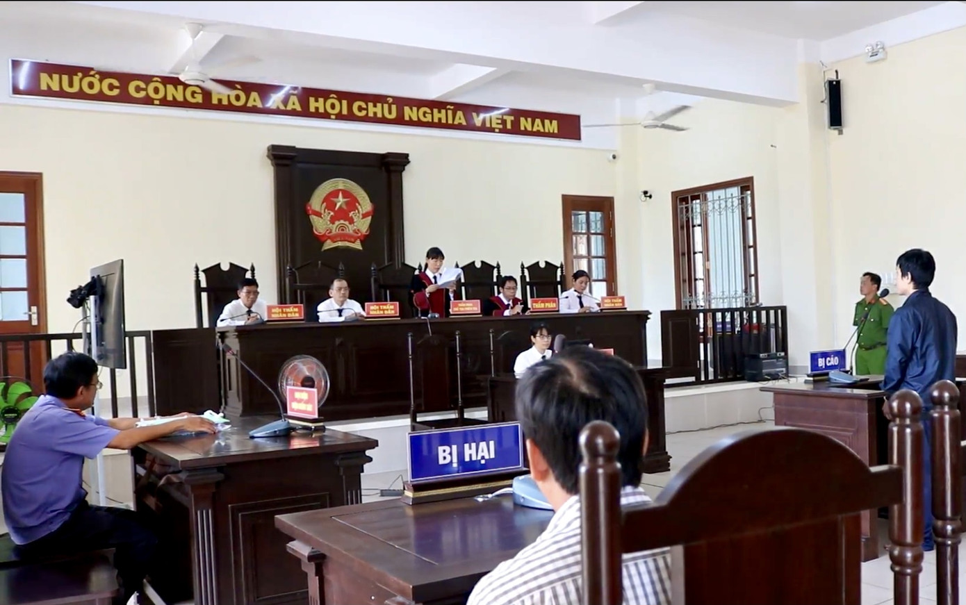 Trả tự do tại tòa nam sinh viên nghiện game giết người ảnh 1