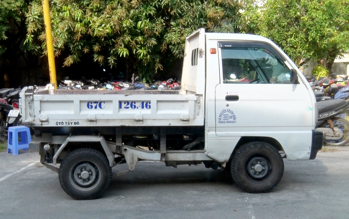 'Đạo chích' bỏ lại xe máy vừa bẻ khóa được để trộm ô tô tải ảnh 2