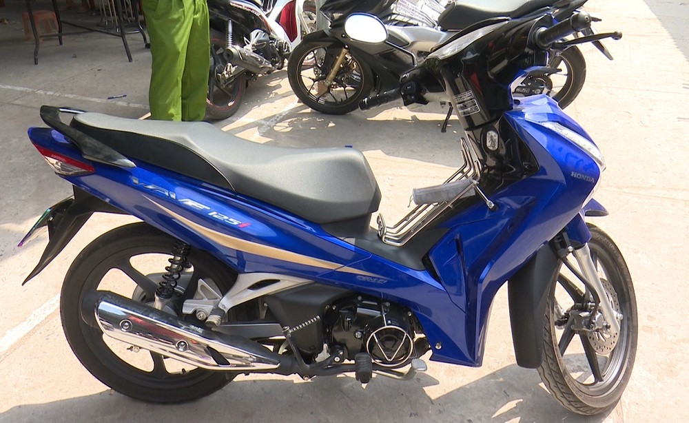 Nam phục vụ trộm xe của chủ quán, vượt hơn 200 km để 'khoe mẽ' với bạn gái ảnh 1