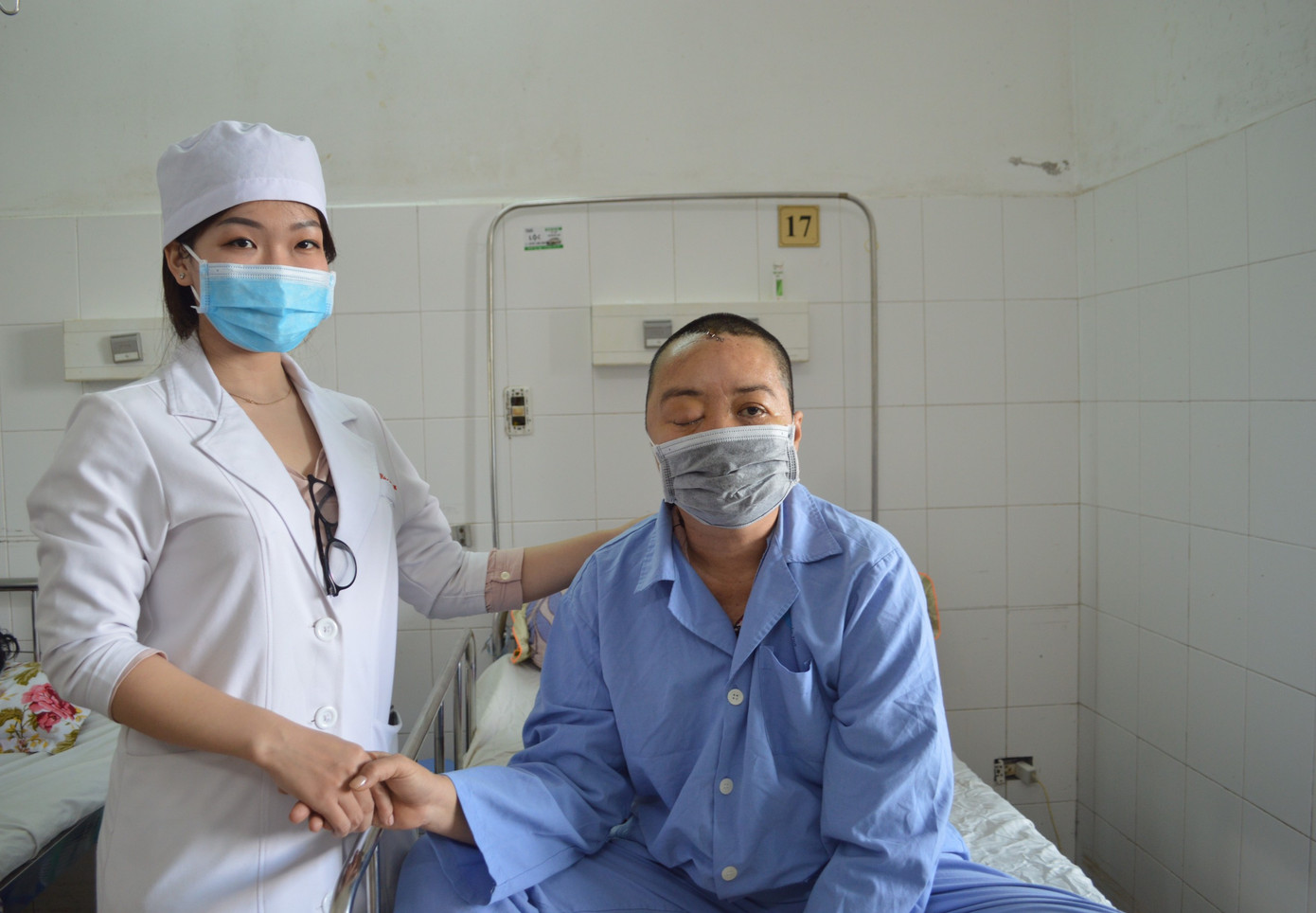 Suýt chết vì vỡ túi phình mạch máu não ở vị trí hiểm hóc ảnh 2