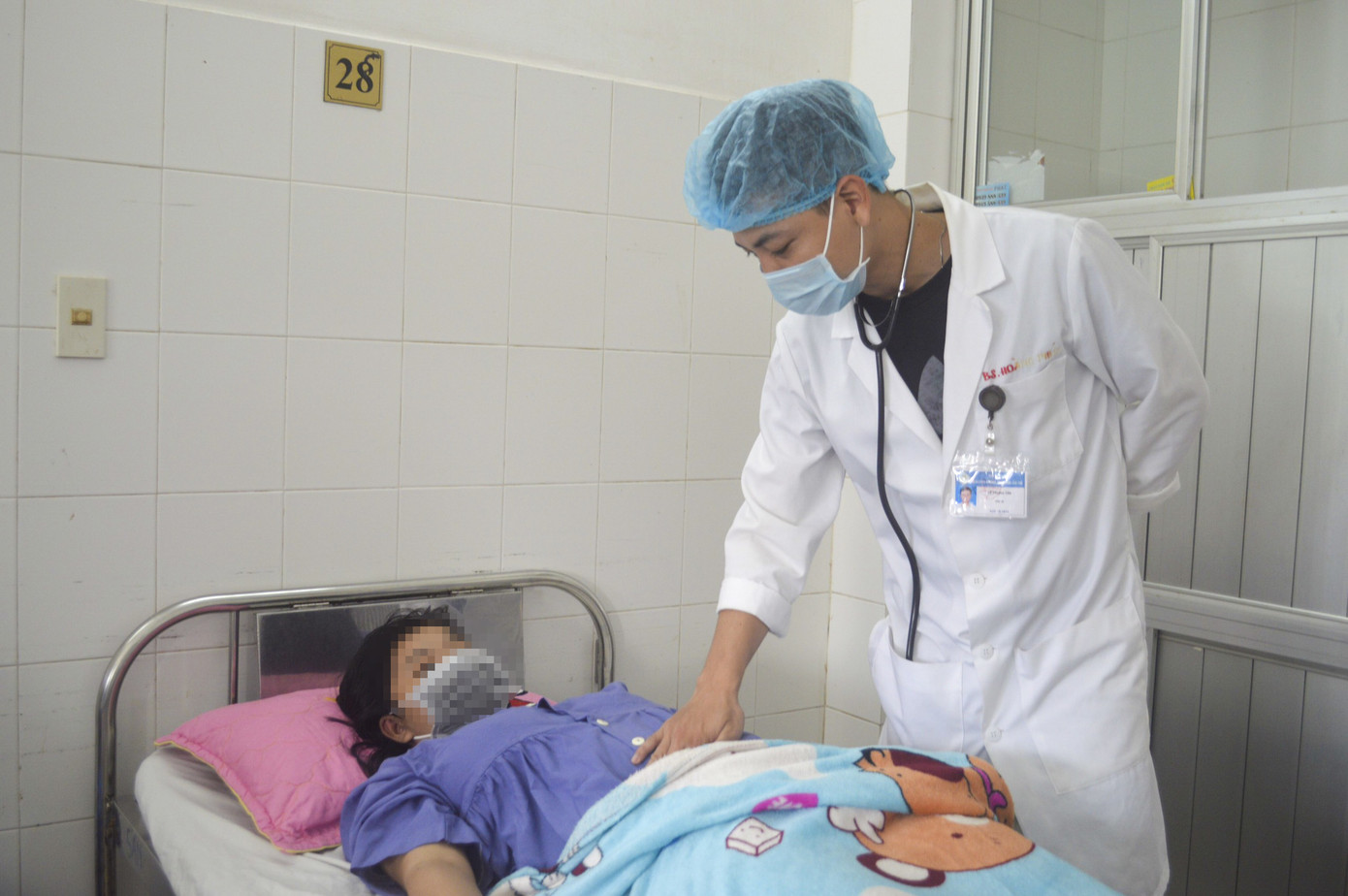 Cứu liên tiếp 2 sản phụ bệnh tim nguy kịch thoát cửa tử ảnh 1