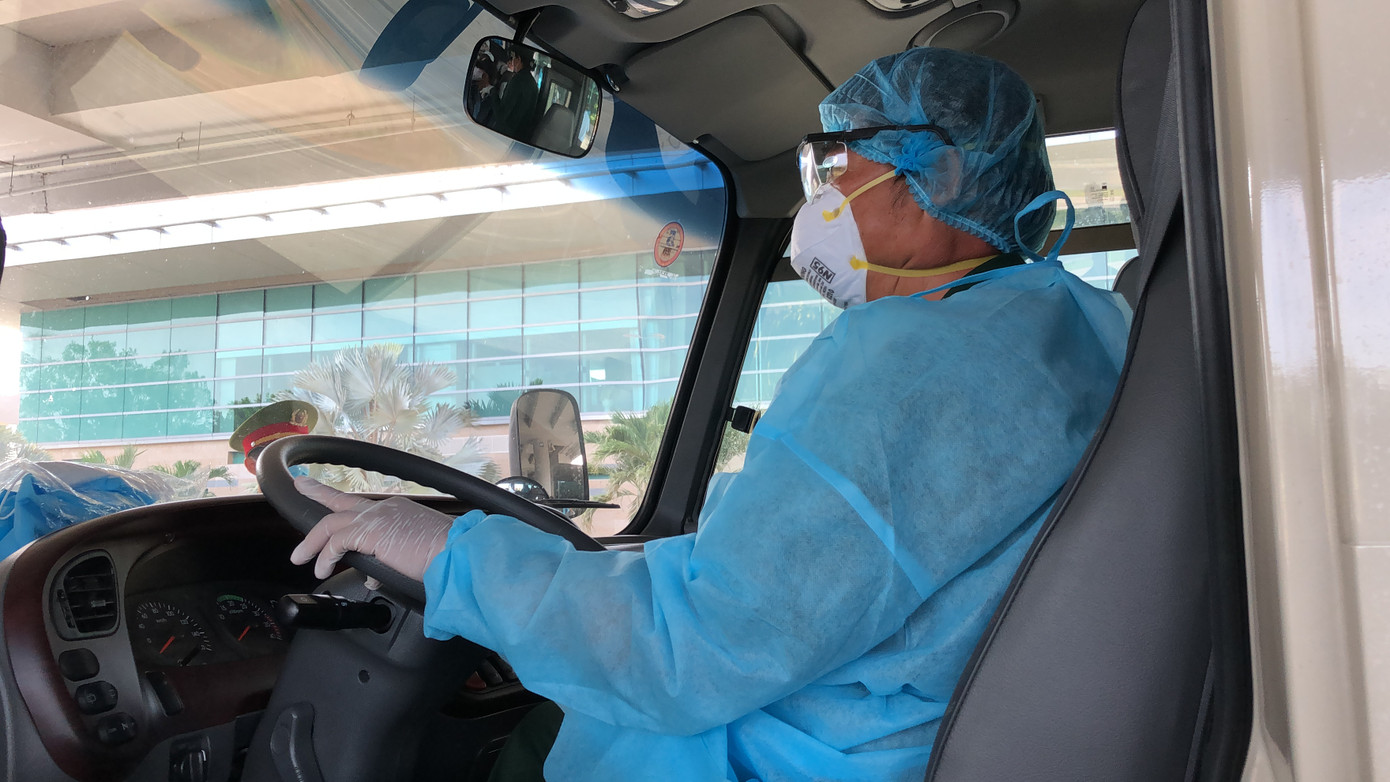 Sân bay Cần Thơ đón, phân loại cách ly hơn 1.000 người từ Hàn Quốc về ảnh 4