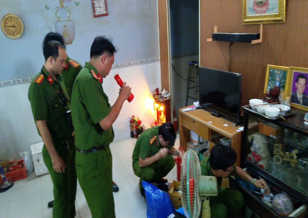 Vụ vận chuyển trái phép 51kg vàng qua biên giới: Bà trùm Mười Tường quan hệ rộng thế nào? ảnh 3