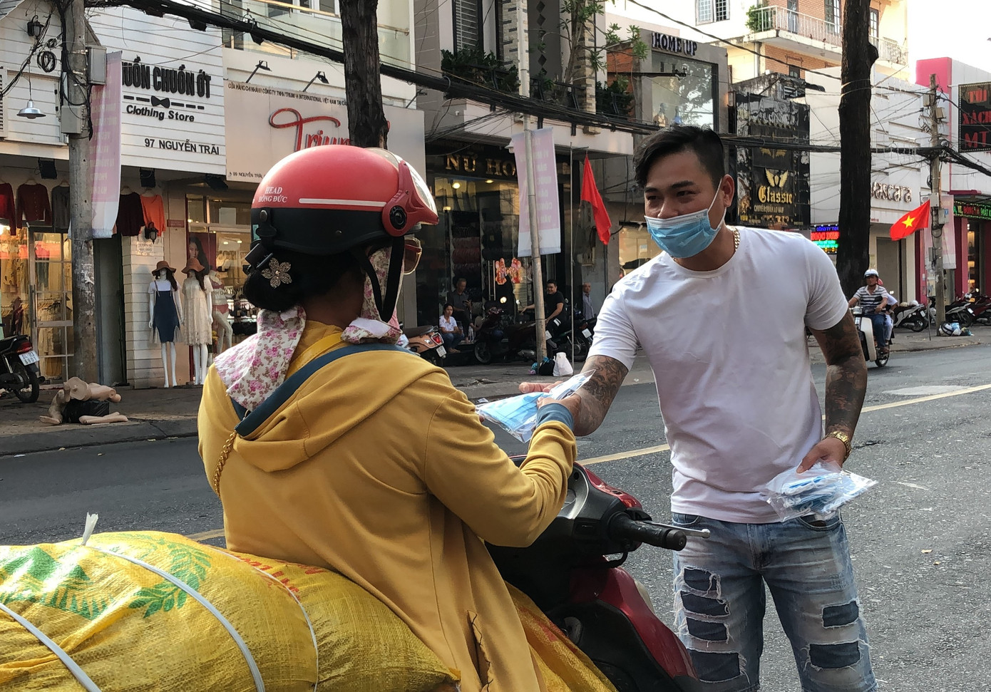 Những chiếc khẩu trang nghĩa tình ở đất Tây Đô ảnh 5