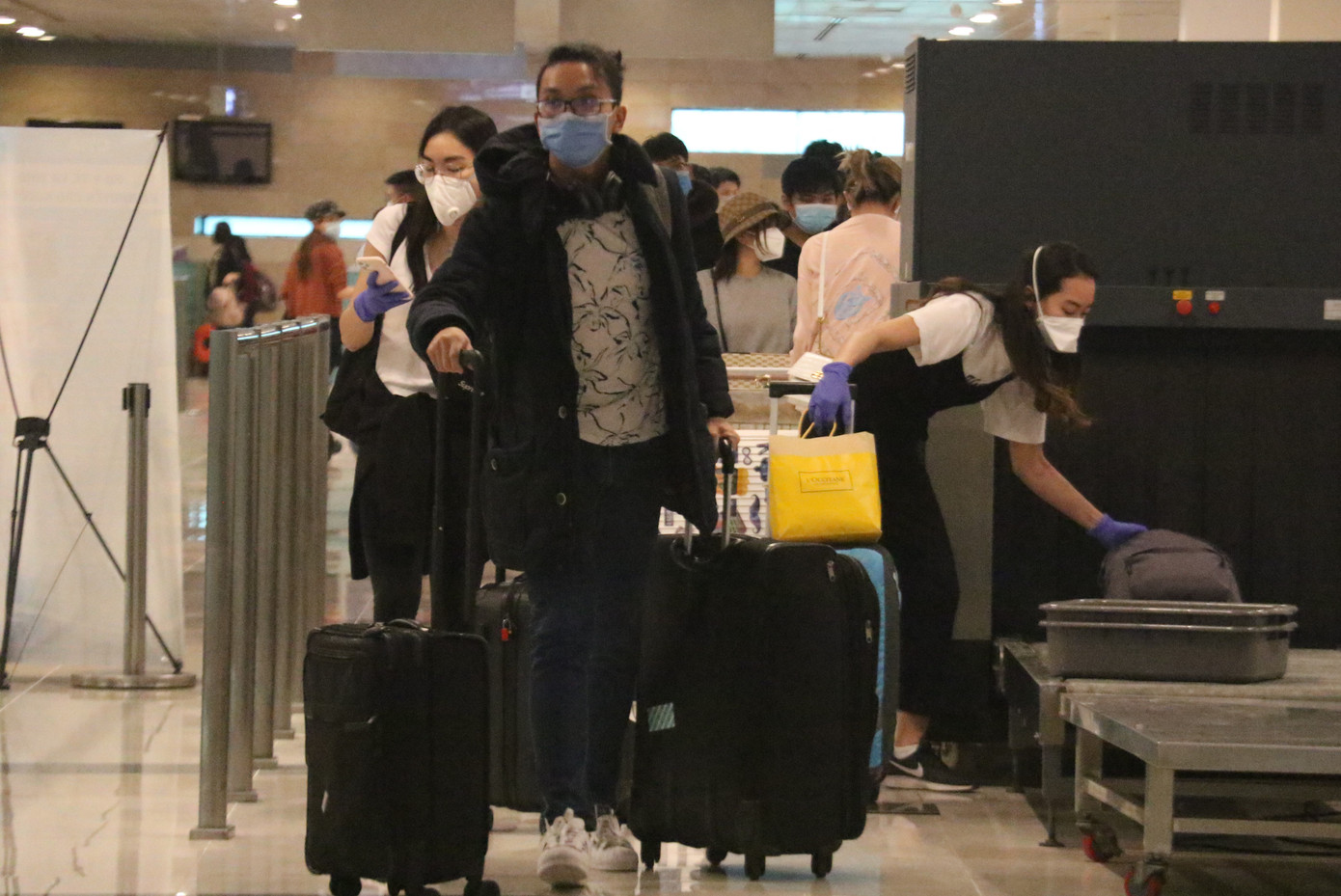 Cần Thơ đón, cách ly 164 hành khách từ Anh về Việt Nam ảnh 4