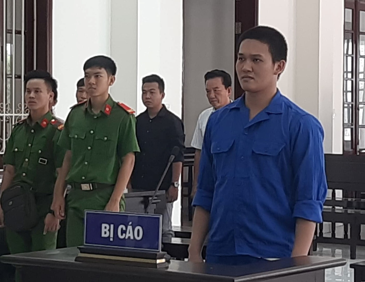 Bắn đồng đội, chiến sĩ nghĩa vụ lĩnh 4 năm tù ảnh 1