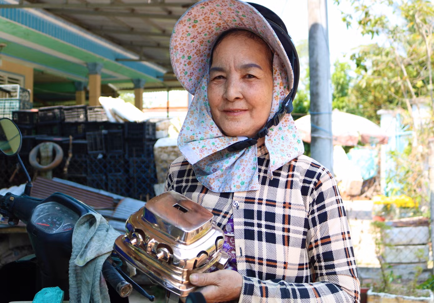Nghề chùi lư đồng kiếm tiền triệu xài Tết ảnh 4