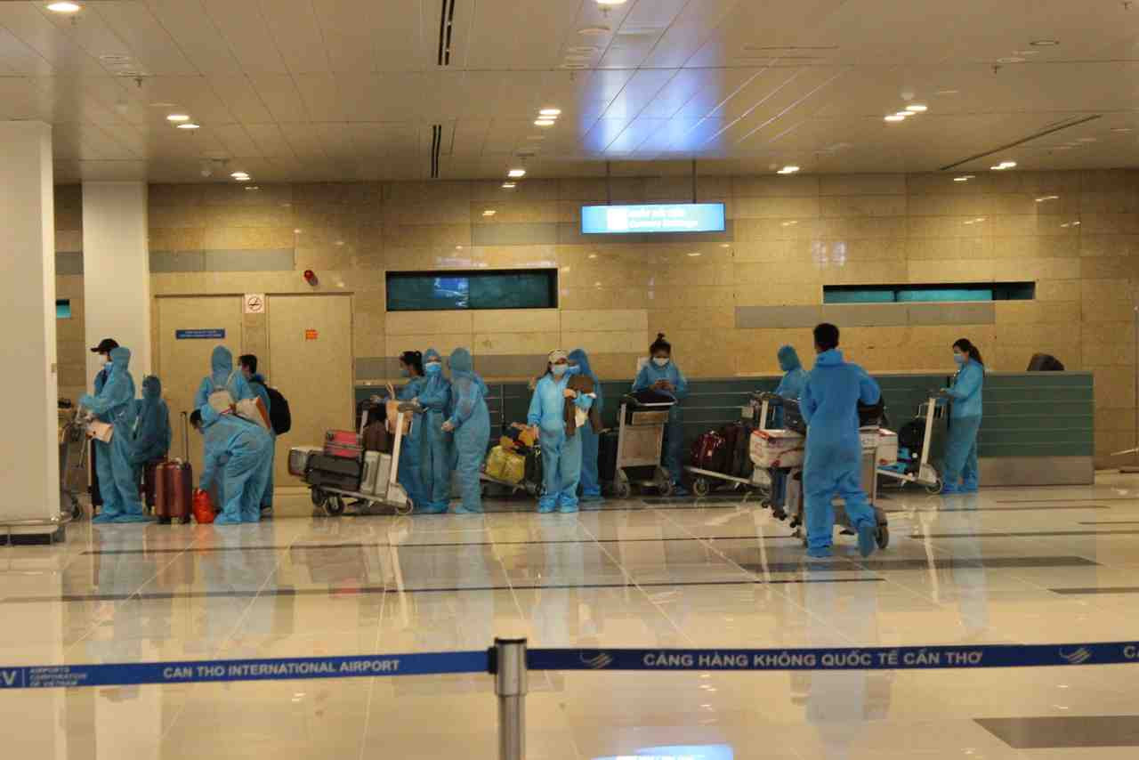 Đón và cách ly hơn 300 công dân về từ Malaysia ảnh 5
