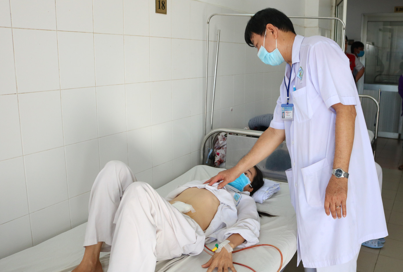 Mổ sỏi bàng quang tá hỏa phát hiện vòng tránh thai đặt 10 năm bị 'lạc trôi' ảnh 3