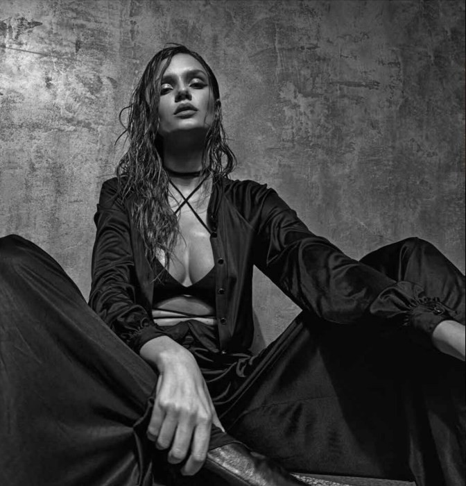 'Thiên thần nội y' cởi đồ, khoe thể hình tuyệt mỹ trên tạp chí ảnh 9