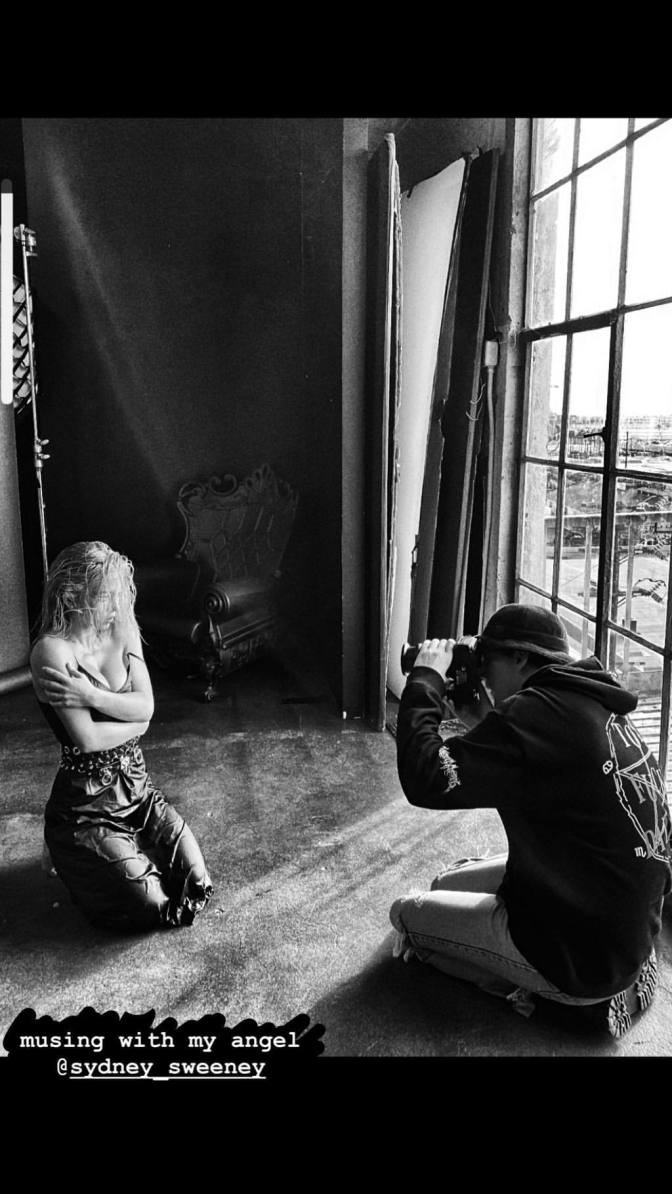 Mỹ nhân ‘siêu vòng một' bị đồn hẹn hò Brad Pitt nóng bỏng 'nghẹt thở' ảnh 3