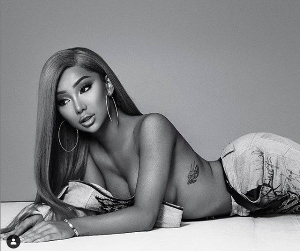 Sao chuyển giới người Mỹ gốc Việt khoe thân 'phồn thực' quá đà ảnh 6