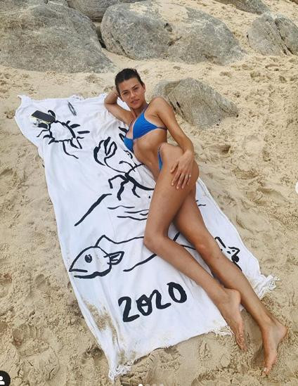 Vóc dáng tuyệt mỹ của chân dài 9x người New Zealand ảnh 10