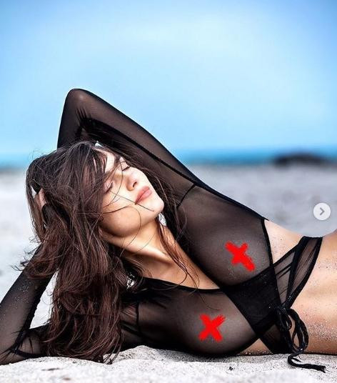 Người đẹp Pháp quyến rũ 'khó cưỡng' với áo tắm xuyên thấu ảnh 2