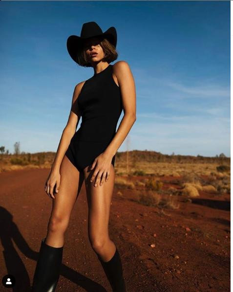 Vóc dáng tuyệt mỹ của chân dài 9x người New Zealand ảnh 8