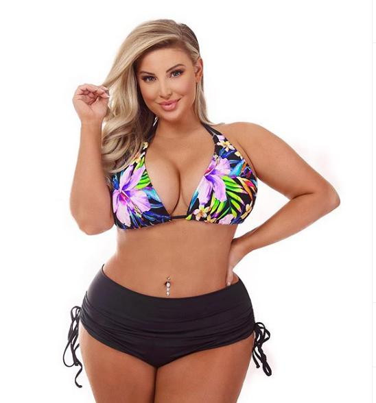 Ngất ngây ngắm siêu mẫu ngoại cỡ quyến rũ hàng đầu thế giới với bikini ảnh 1