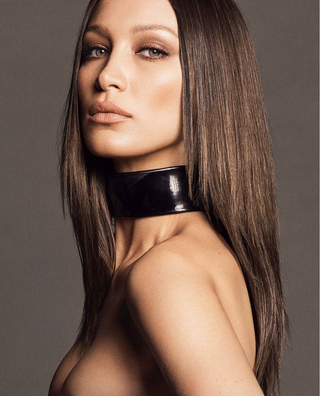 Bella Hadid khoe dáng đẹp như mộng với áo quây ngực bé xíu ảnh 3