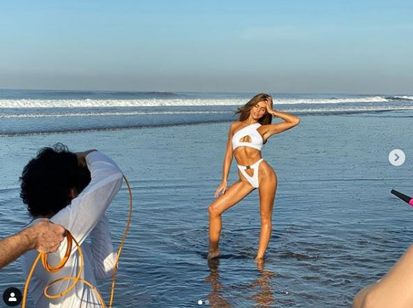 Siêu mẫu Mỹ nổi tiếng với body 'vạn người mê', hút hồn phái mạnh ảnh 3