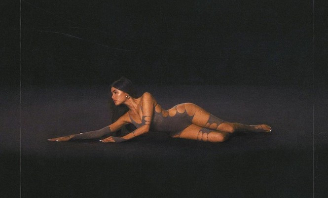 Mặc bikini nhảy múa, nữ ca sĩ Mỹ trong MV Sơn Tùng M-TP khoe body 'cực phẩm' ảnh 7