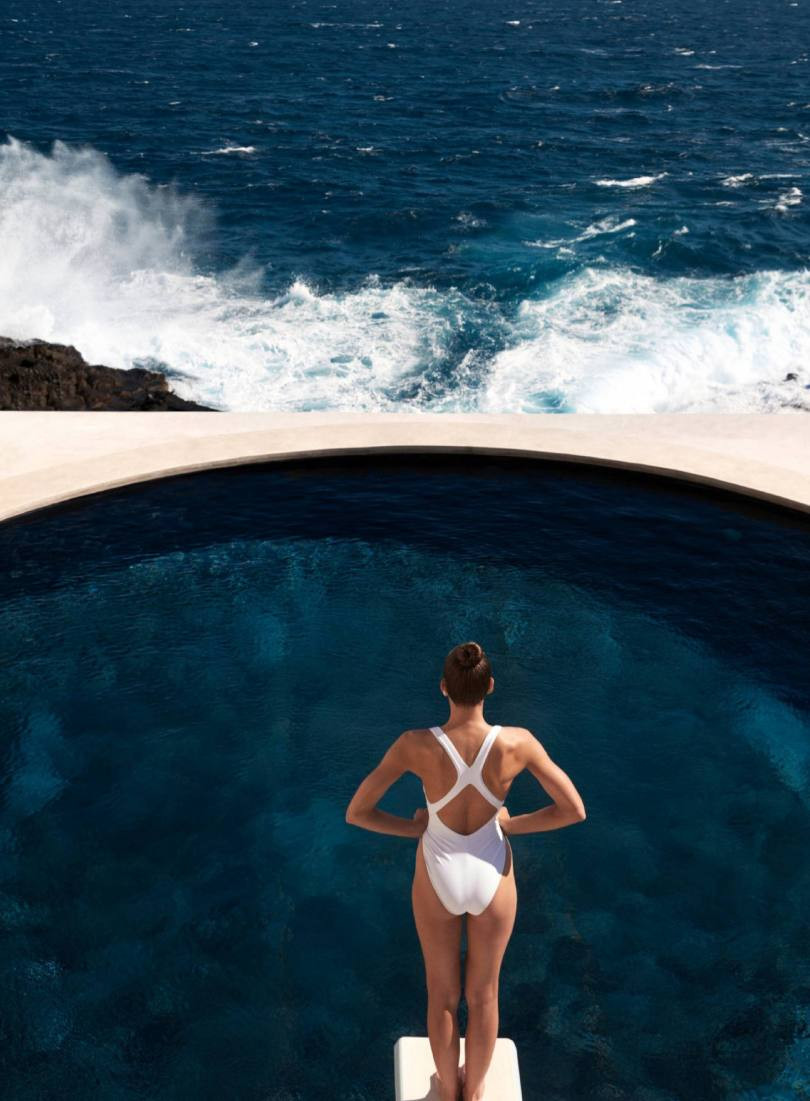 Nàng mẫu Birgit Kos 'gây mê' ánh nhìn với áo tắm ảnh 5