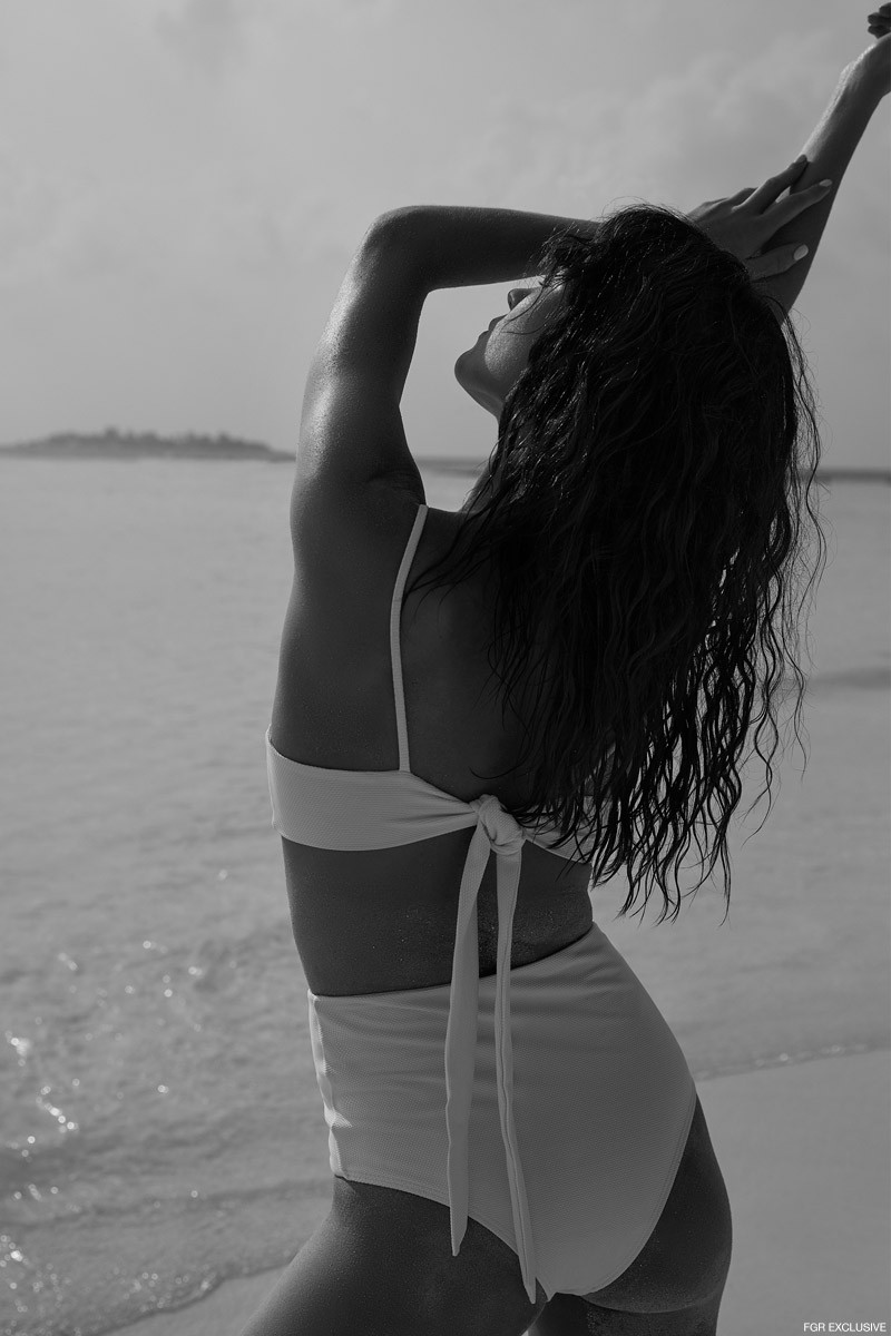 Nàng mẫu đến từ Iceland nóng bỏng hoang dại trong loạt ảnh kiệm vải ảnh 7